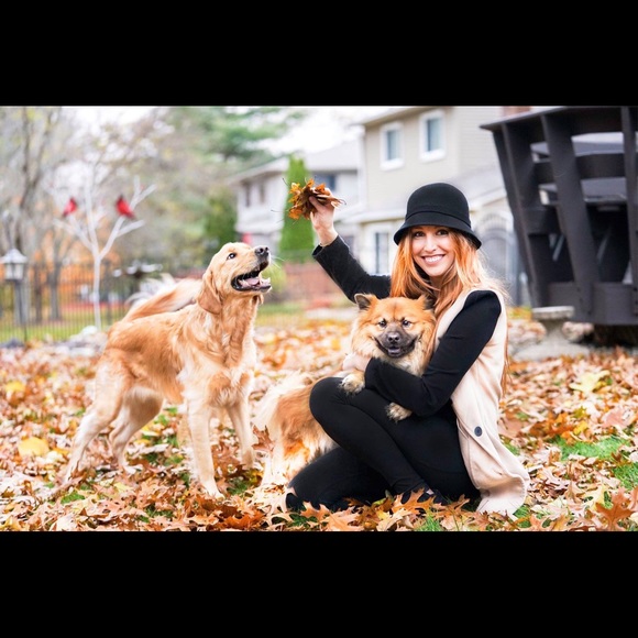 Meet your Posher, Chrissy - Picture 3 of 3